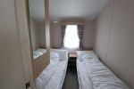 Bed 2.jpg