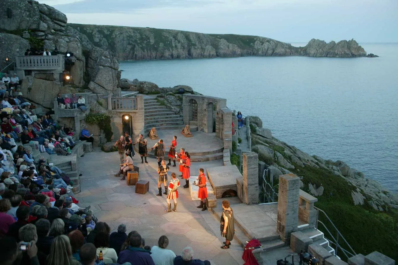 Antony-Cleopatra-Der-by-Shakespeare-Visit-Cornwall_-_Credit_The_MInack_Theatre.jpg