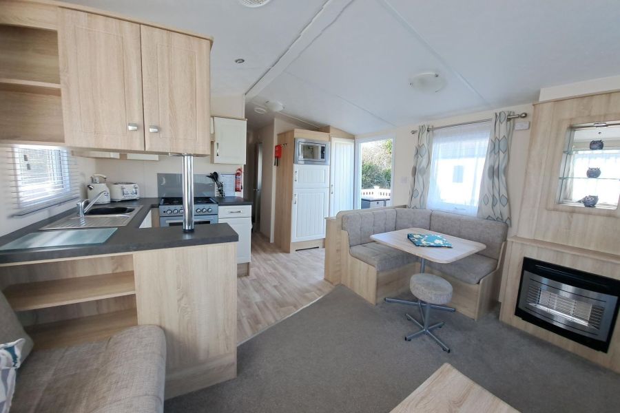 Porthbeer-2-Bed-Kitchen.jpg